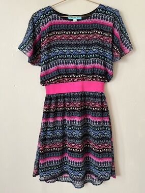 Women’s Mini Dress tribal boho with Pink Waistband and Multicolor Pattern